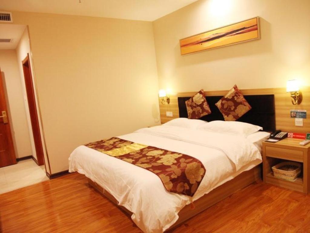 Greentree Alliance Yichang East Yichang Station Hotel Экстерьер фото