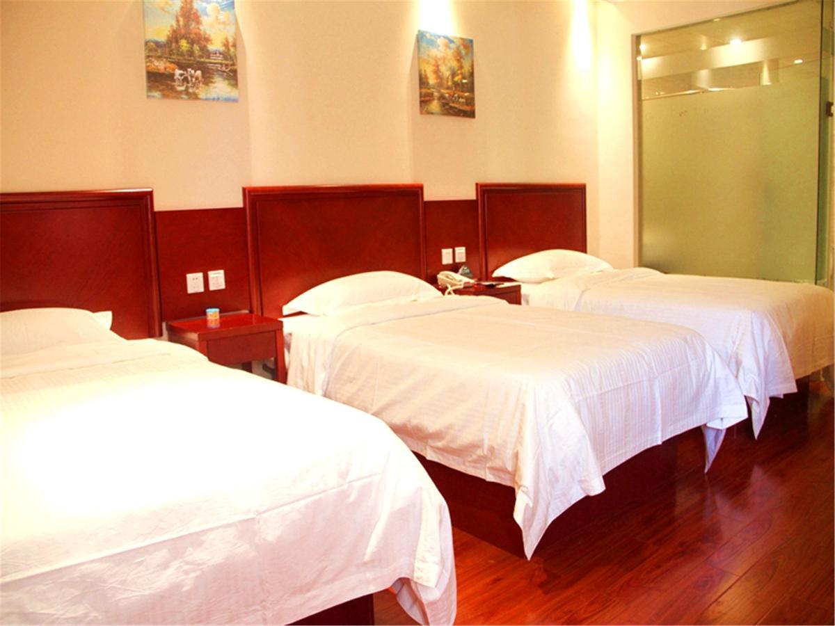 Greentree Alliance Yichang East Yichang Station Hotel Экстерьер фото