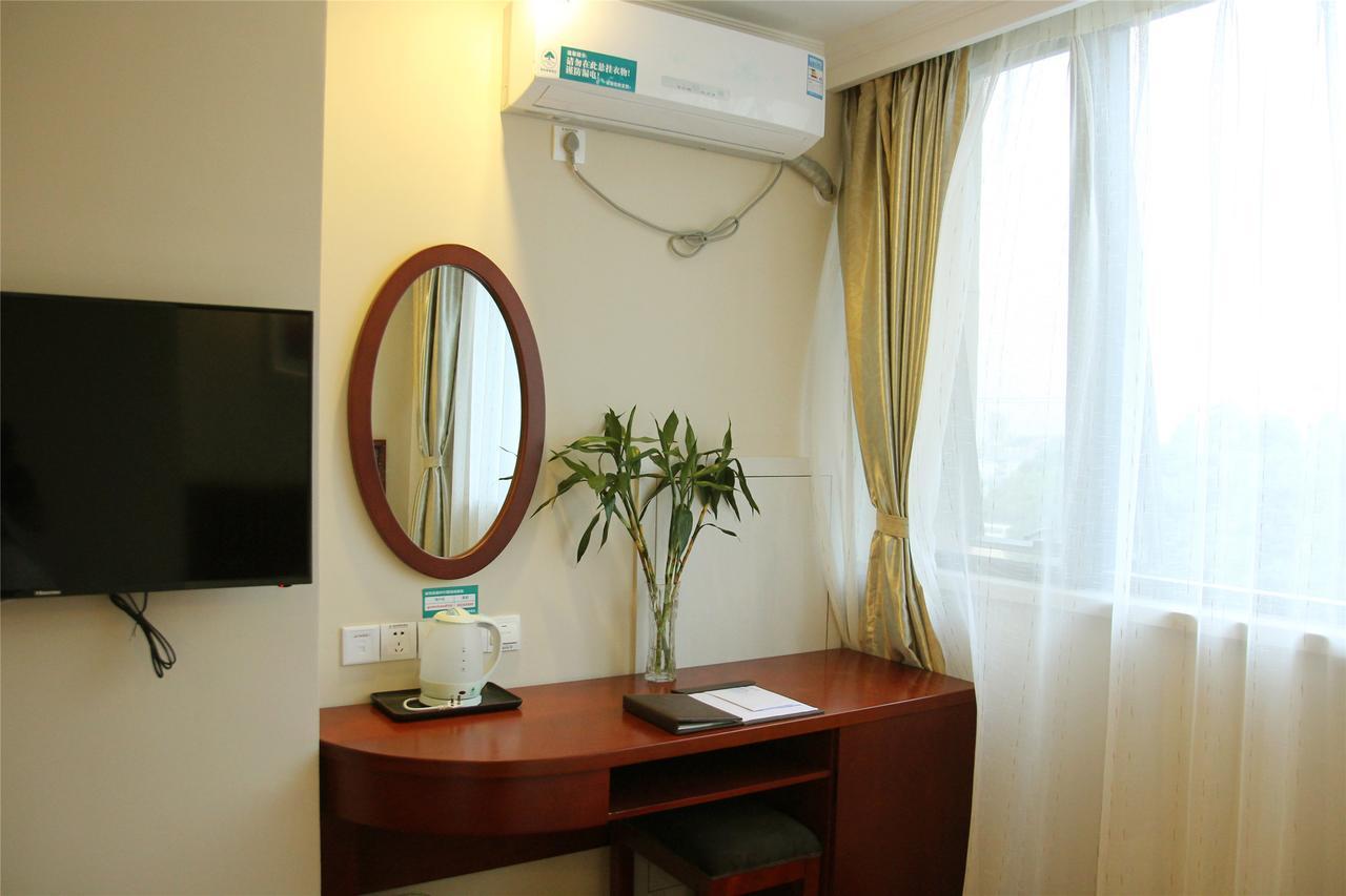 Greentree Alliance Yichang East Yichang Station Hotel Экстерьер фото