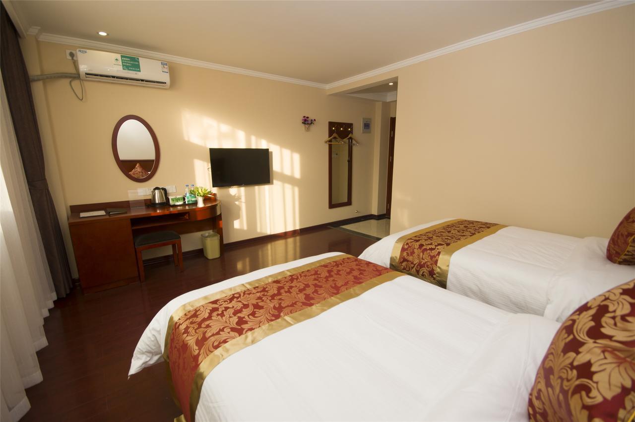 Greentree Alliance Yichang East Yichang Station Hotel Экстерьер фото