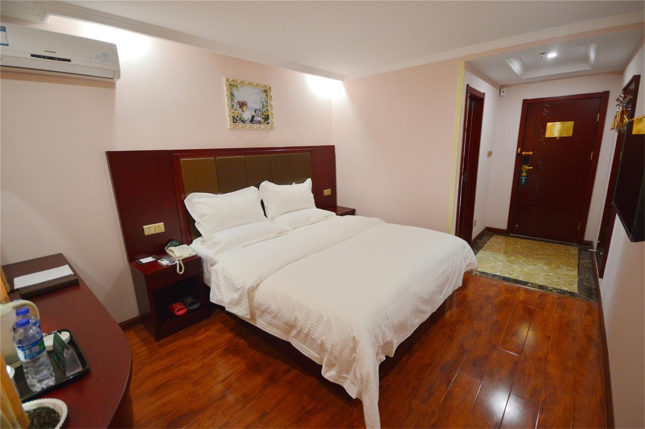 Greentree Alliance Yichang East Yichang Station Hotel Экстерьер фото