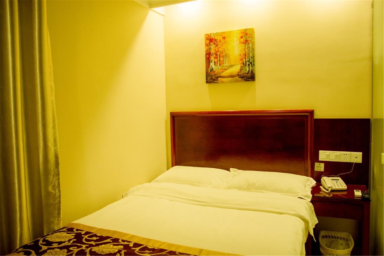 Greentree Alliance Yichang East Yichang Station Hotel Экстерьер фото